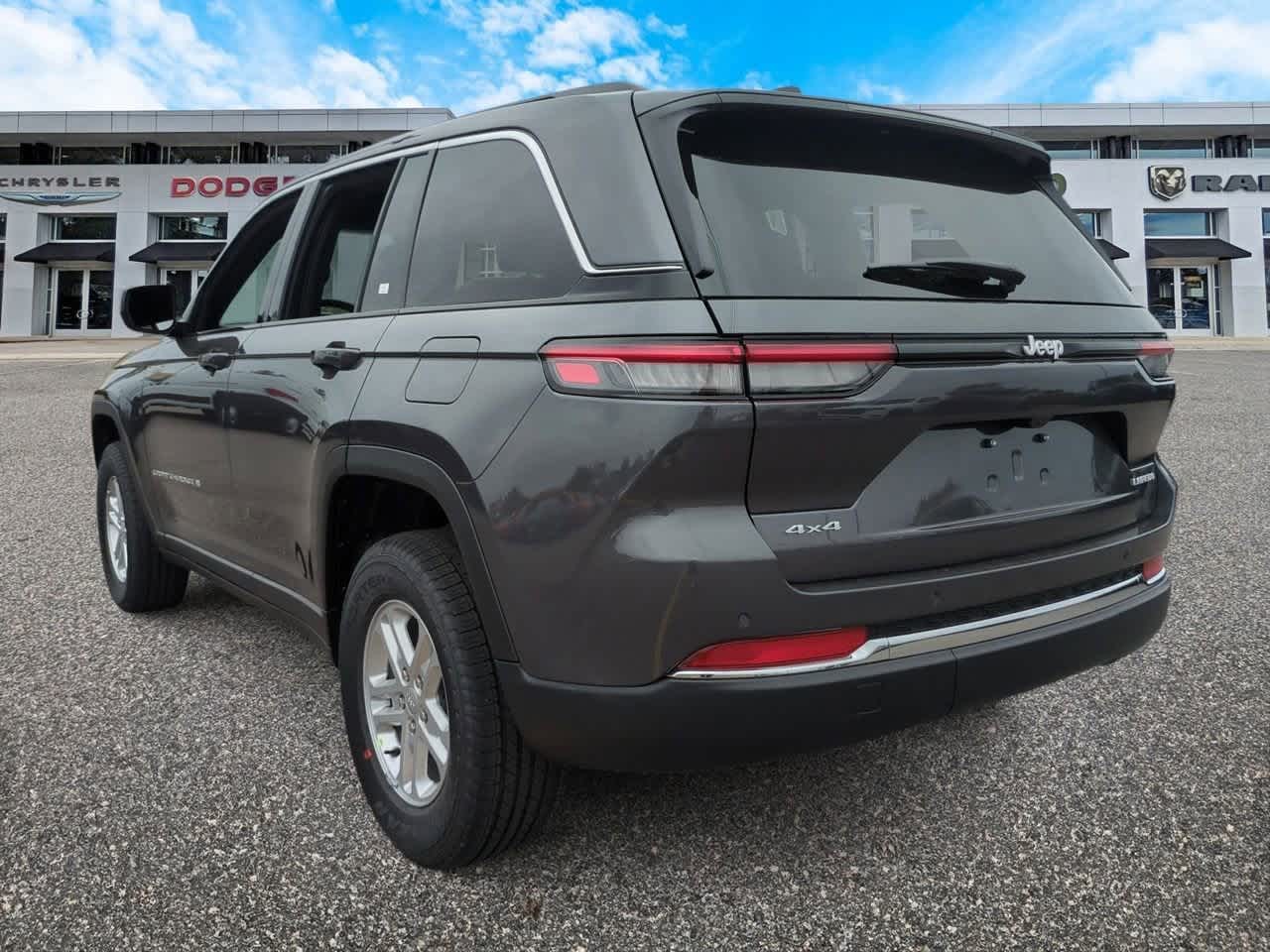 Thumbnail: 2025 Jeep Grand Cherokee - 6