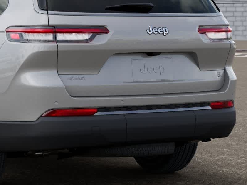 Thumbnail: 2026 Jeep Grand Cherokee L - 13