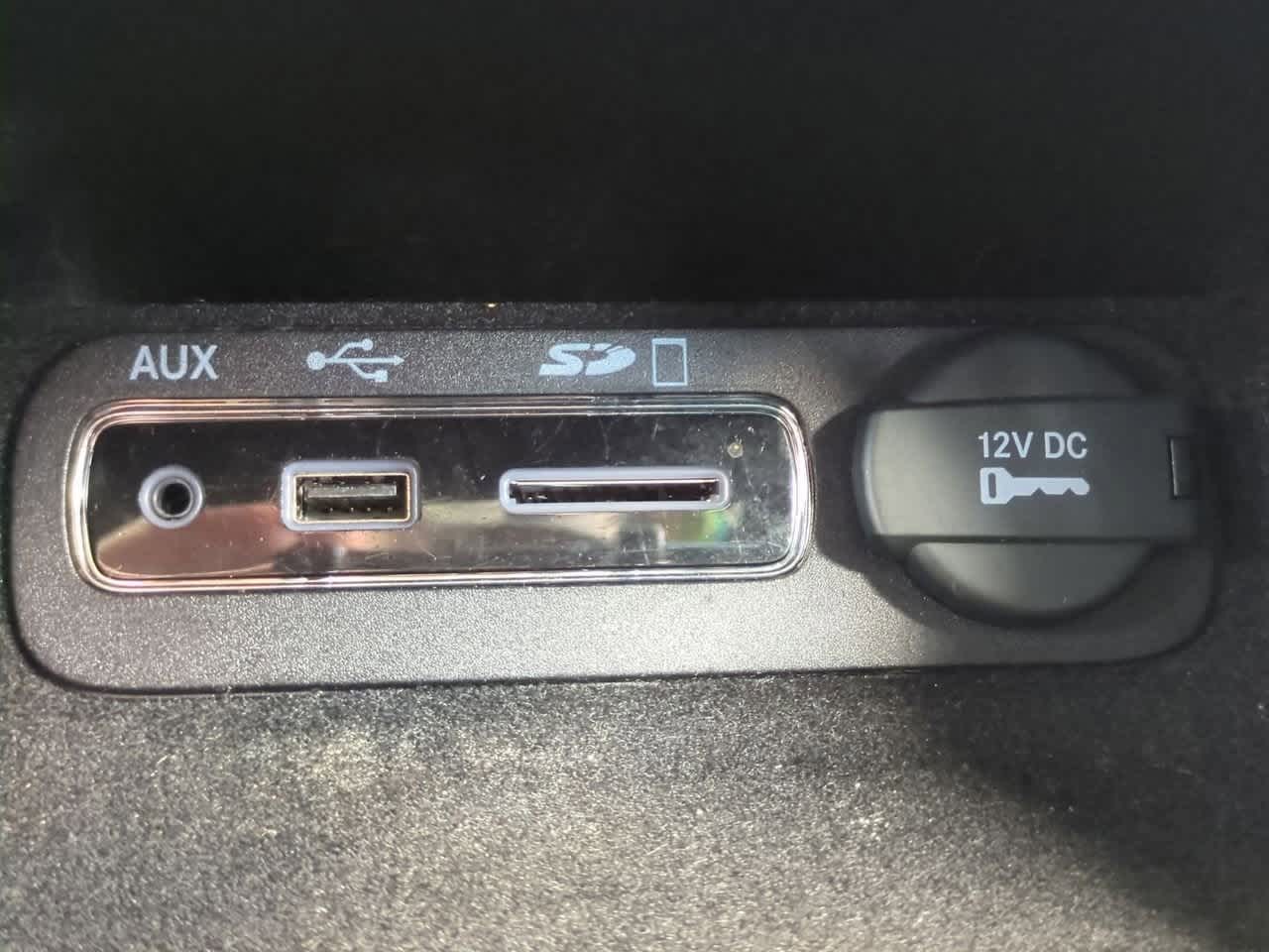 Thumbnail: 2015 Jeep Grand Cherokee - 32