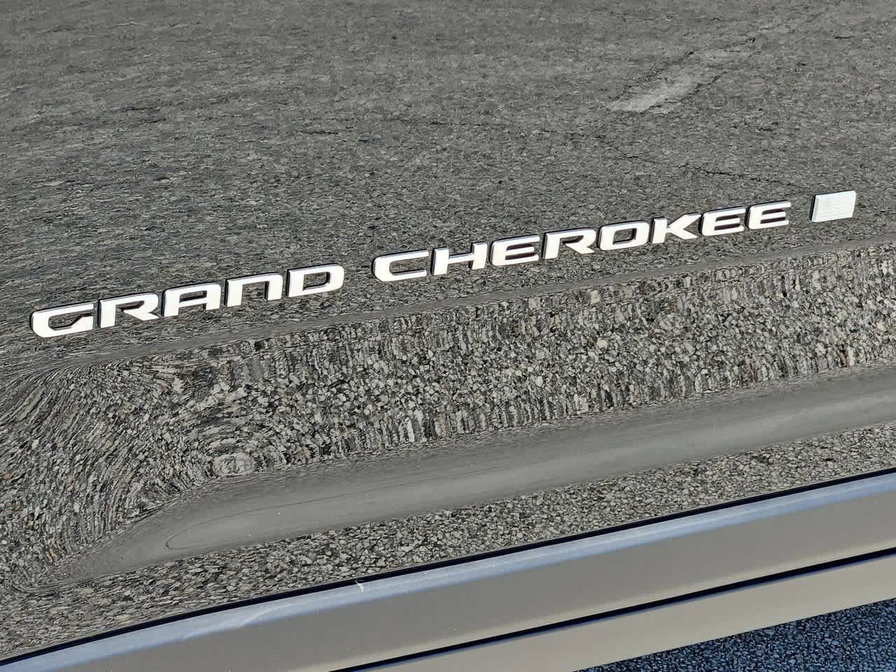 Thumbnail: 2025 Jeep Grand Cherokee - 13
