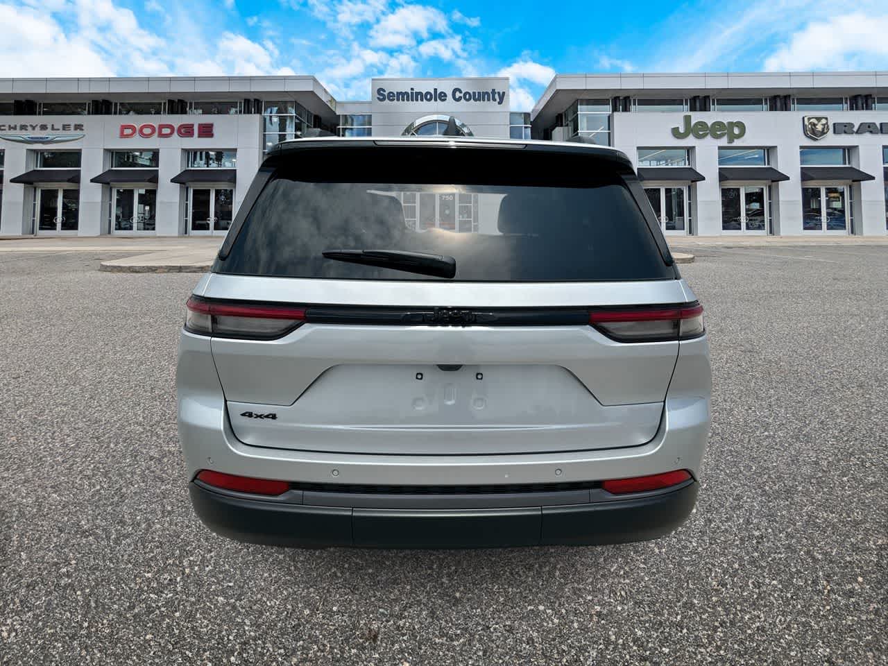 Thumbnail: 2026 Jeep Grand Cherokee - 7