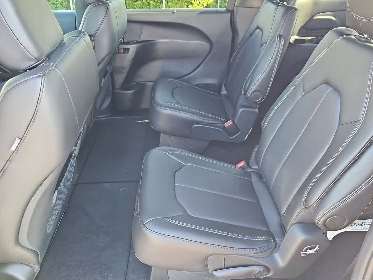 Thumbnail: 2026 Chrysler Pacifica - 20