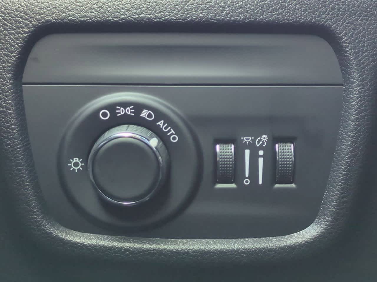 Thumbnail: 2025 Jeep Grand Cherokee - 18