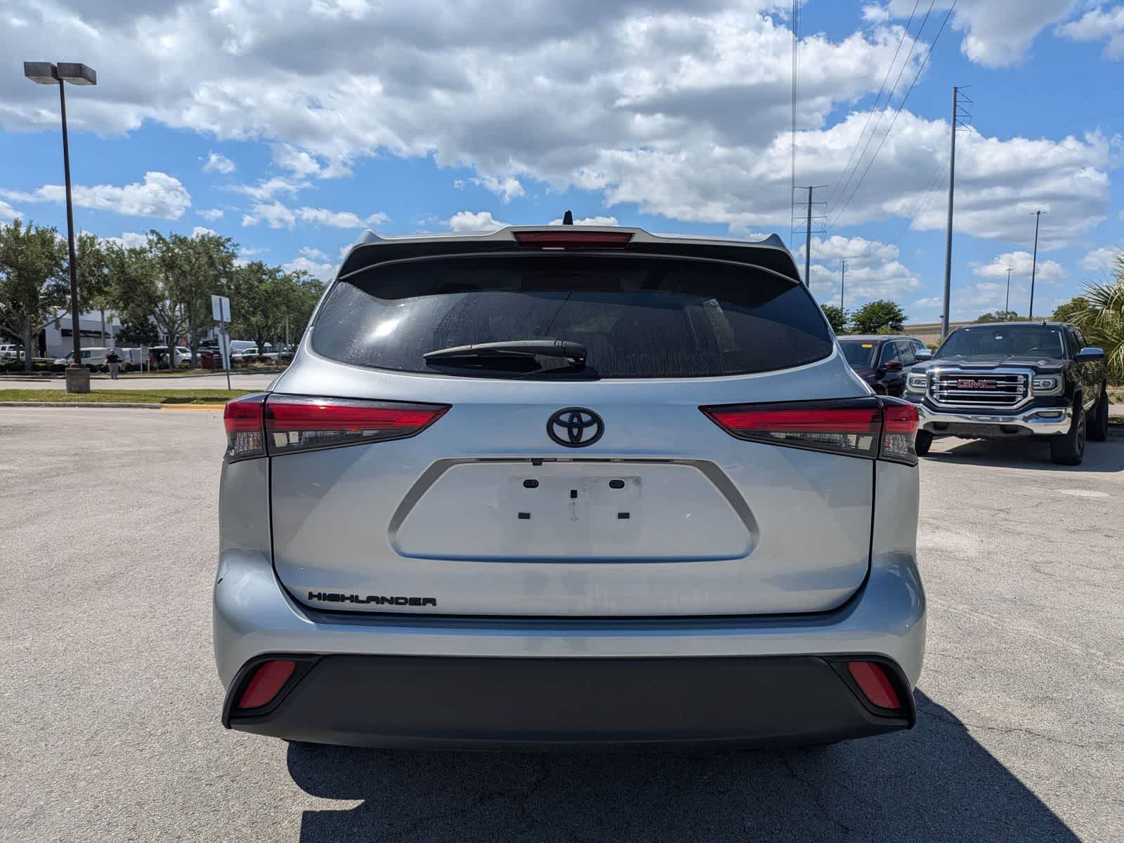 Thumbnail: 2023 Toyota Highlander - 5