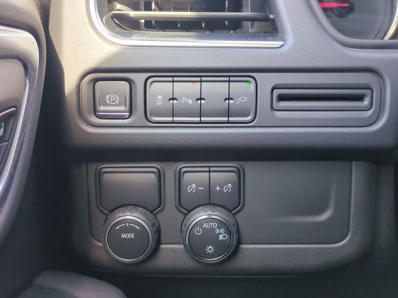 Thumbnail: 2021 Chevrolet Suburban - 18