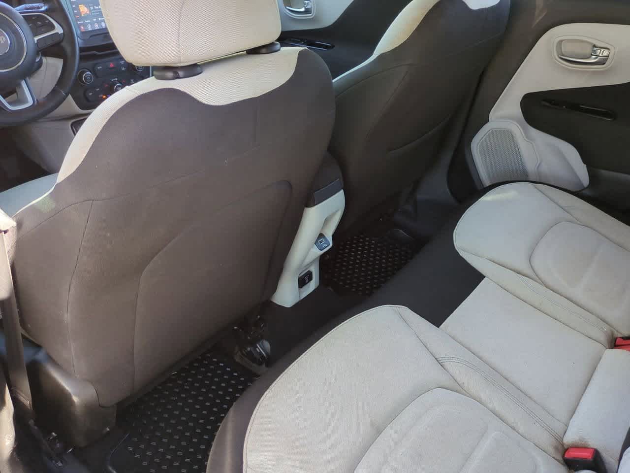 Thumbnail: 2021 Jeep Renegade - 19