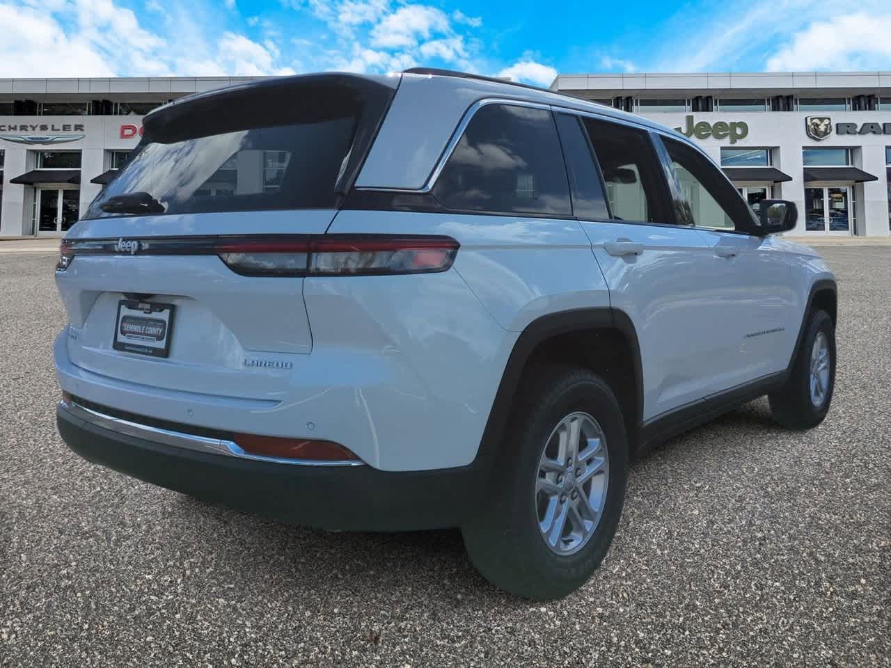 Thumbnail: 2025 Jeep Grand Cherokee - 8