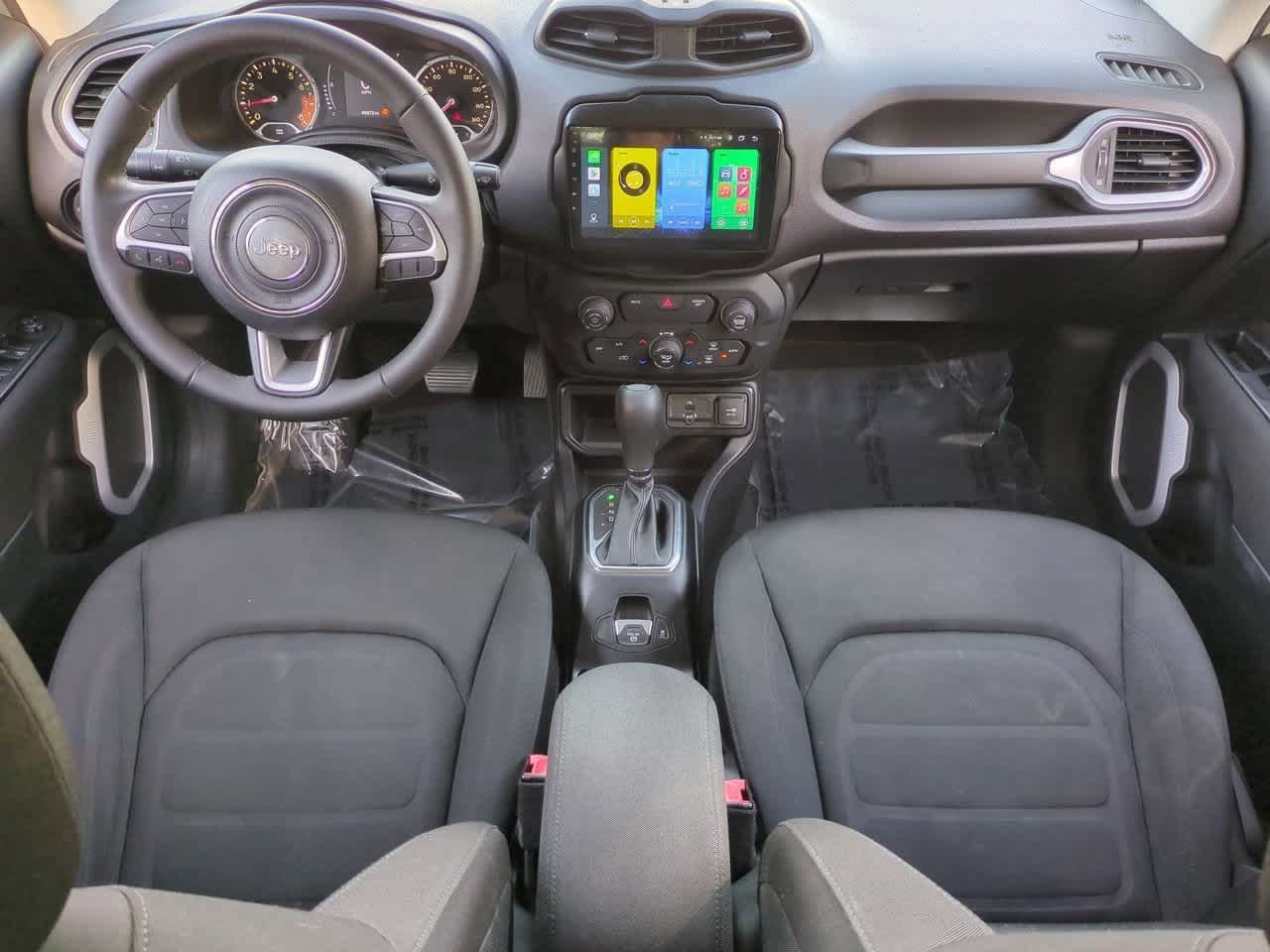 Thumbnail: 2018 Jeep Renegade - 16