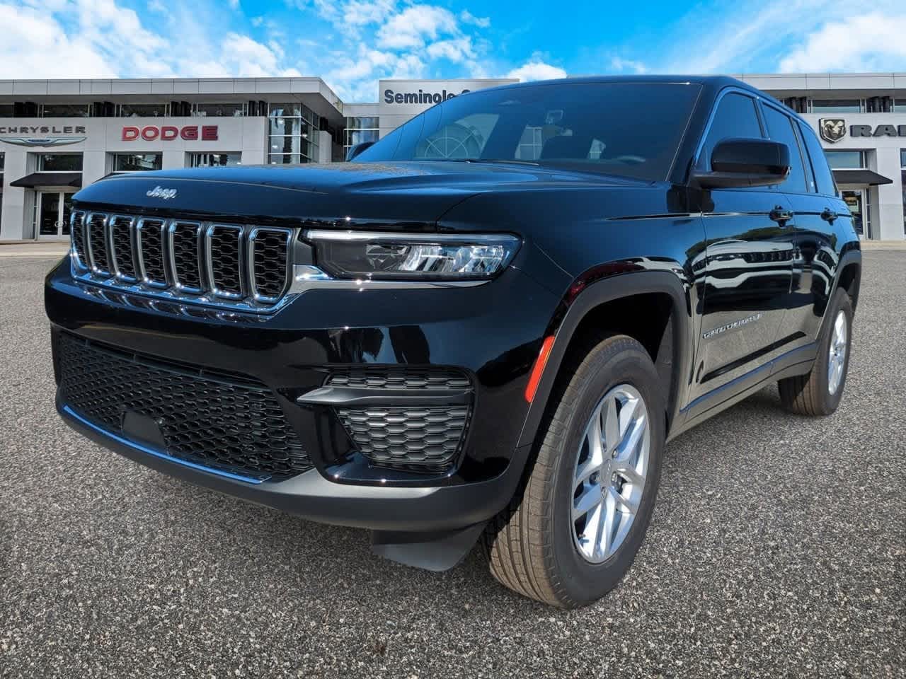 Thumbnail: 2025 Jeep Grand Cherokee - 4