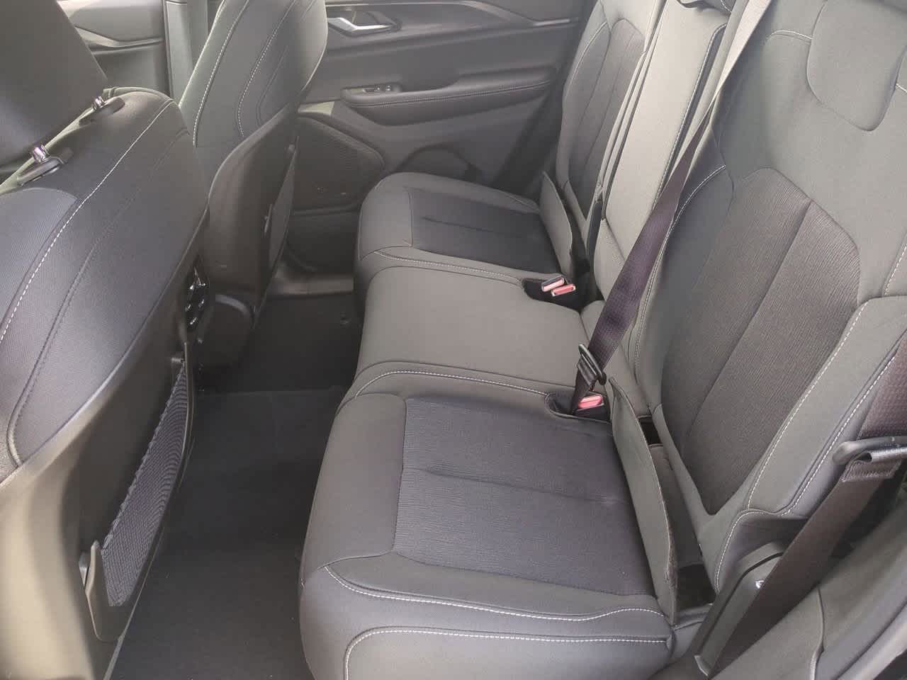 Thumbnail: 2025 Jeep Grand Cherokee - 20