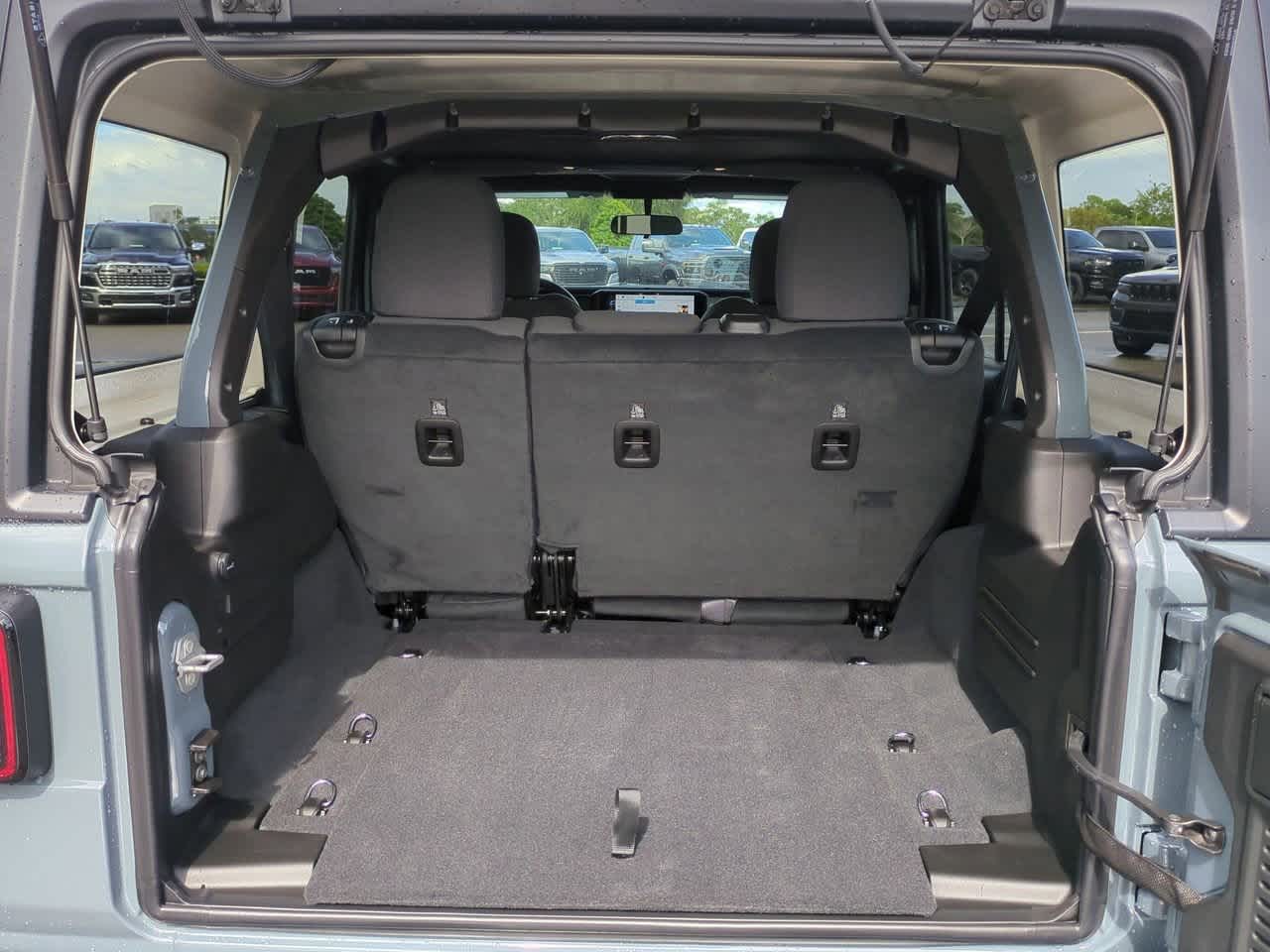 Thumbnail: 2025 Jeep Wrangler - 34