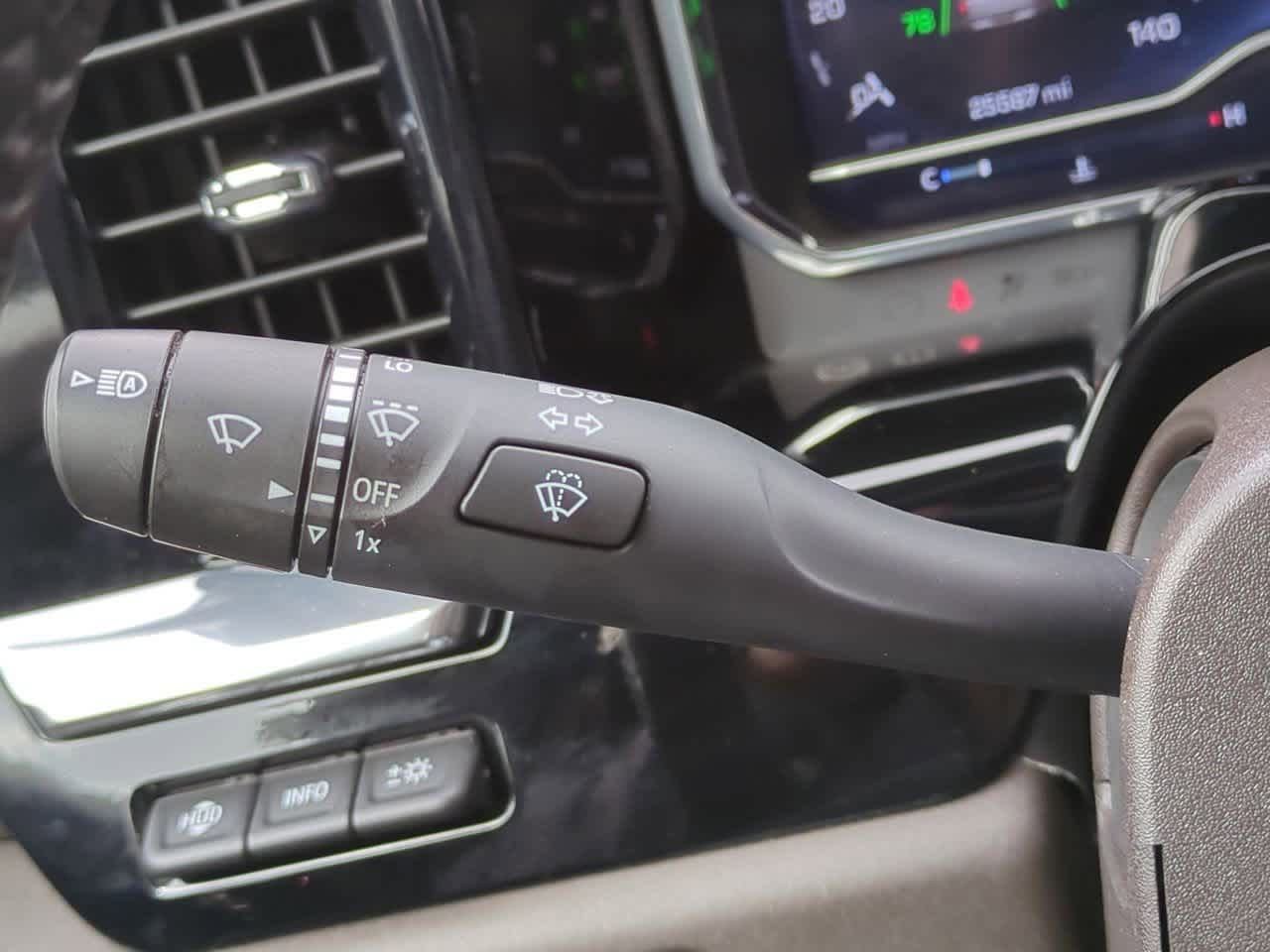 Thumbnail: 2024 Chevrolet Silverado 3500 - 28