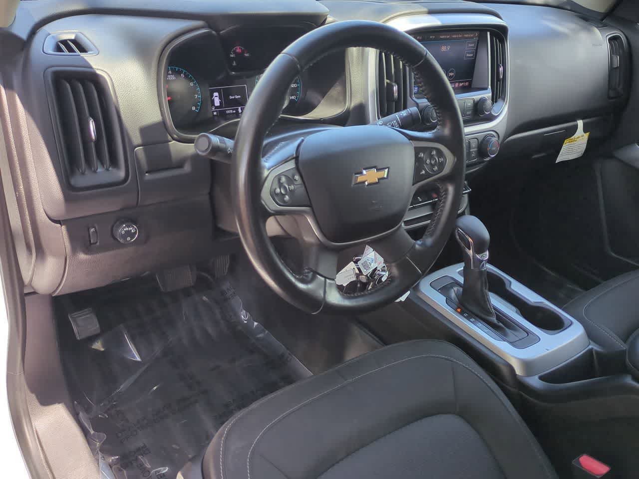 Thumbnail: 2022 Chevrolet Colorado - 10