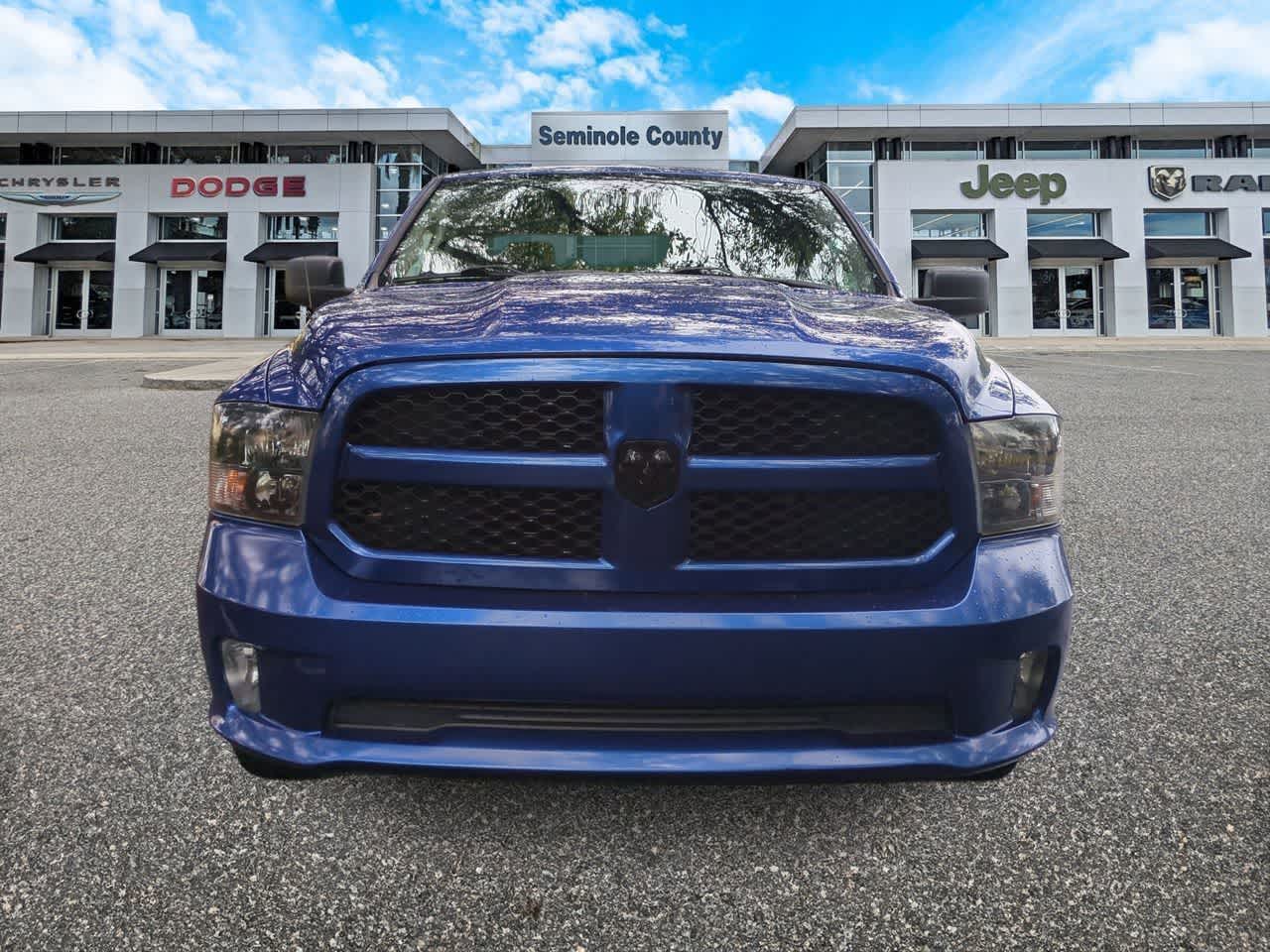 Thumbnail: 2019 RAM 1500 Classic - 3