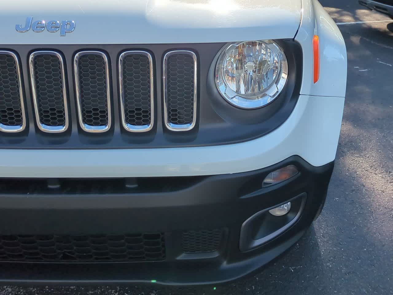 Thumbnail: 2018 Jeep Renegade - 11