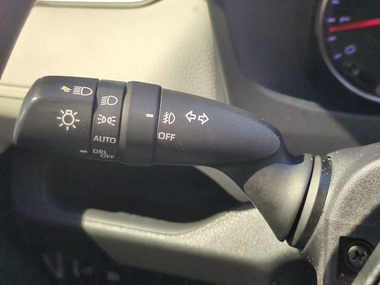 Thumbnail: 2019 Toyota RAV4 - 28