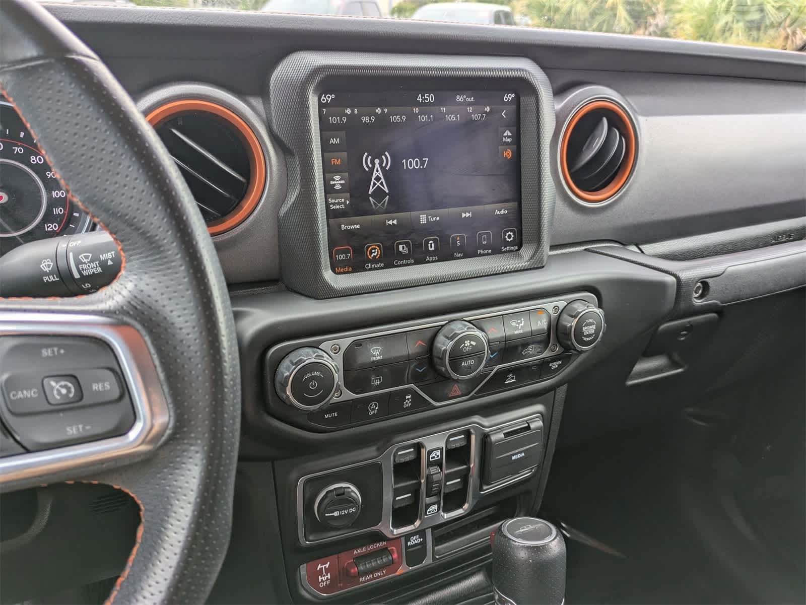 Thumbnail: 2022 Jeep Gladiator - 9