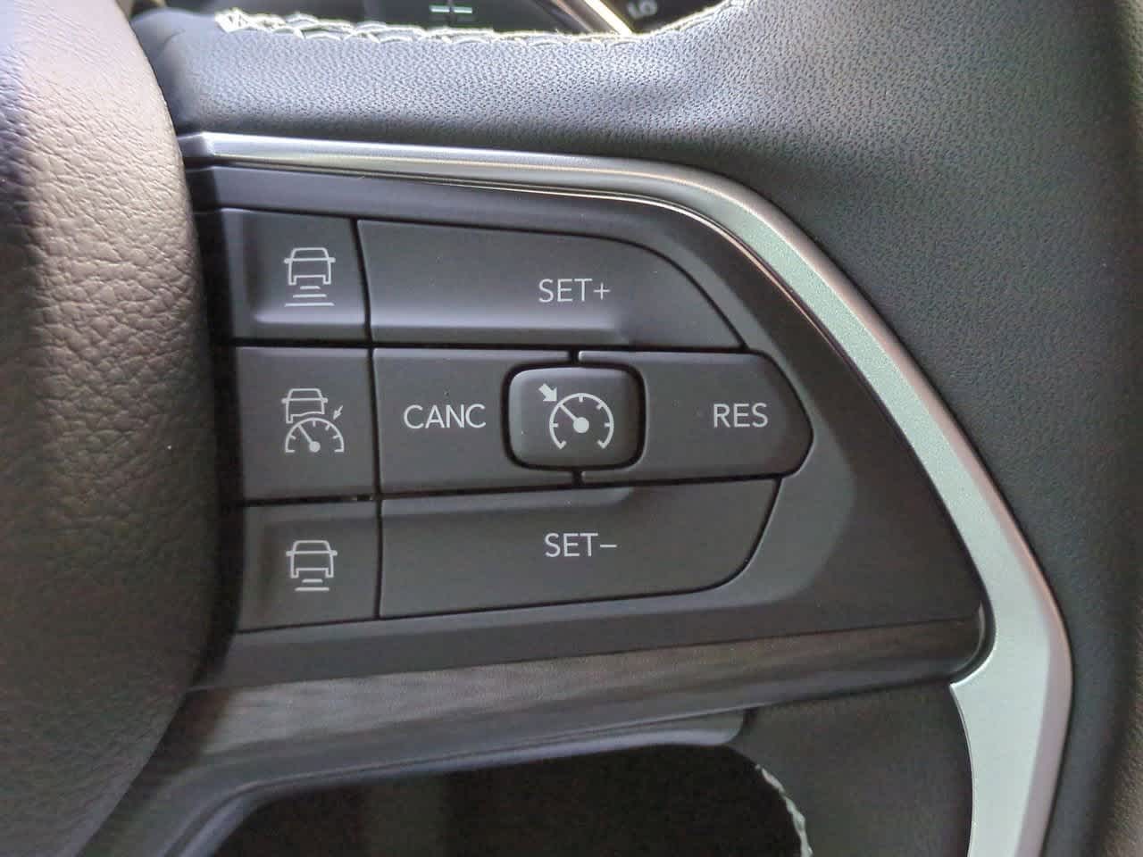 Thumbnail: 2025 Jeep Grand Cherokee - 26