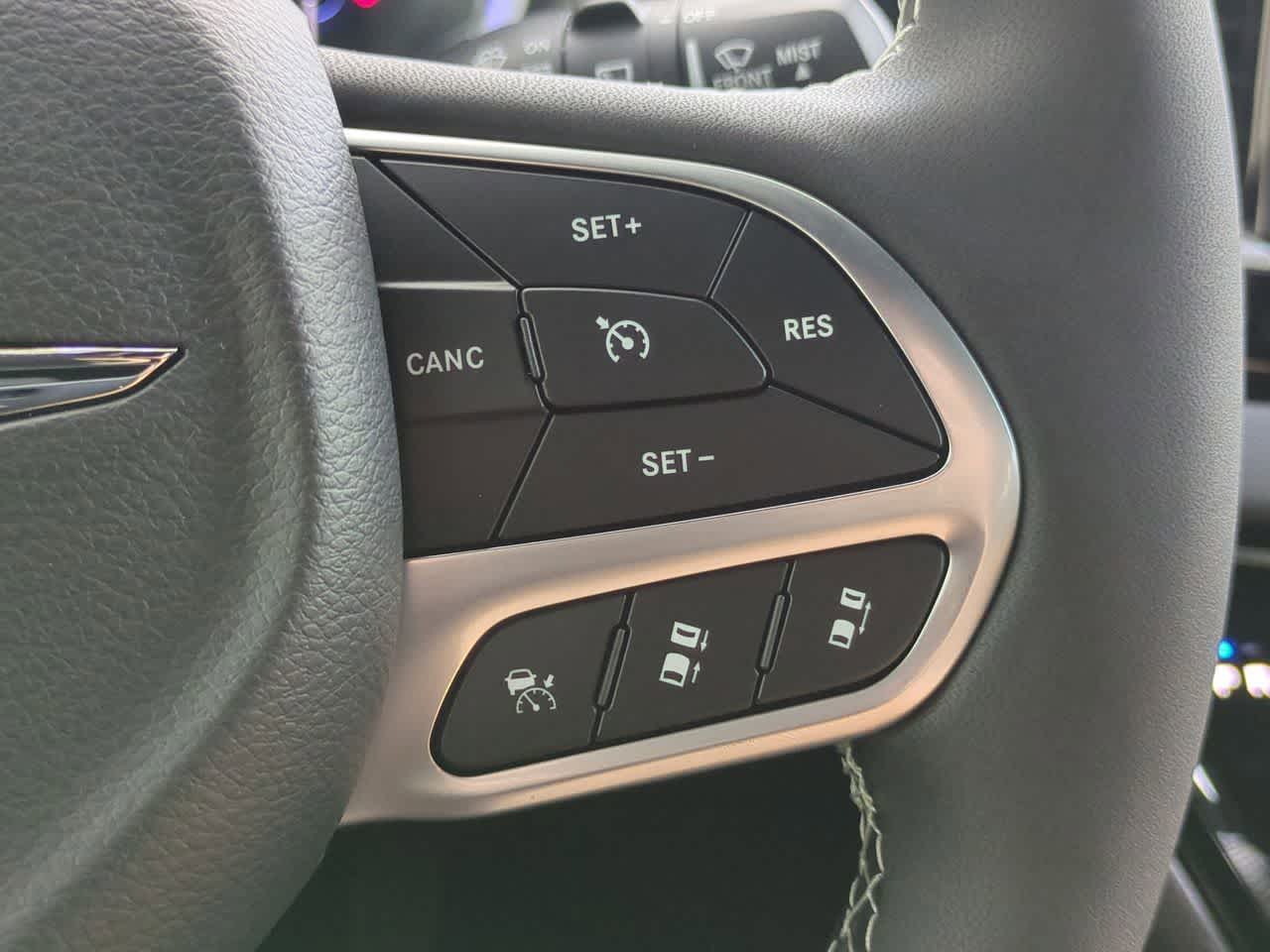 Thumbnail: 2026 Chrysler Voyager - 25