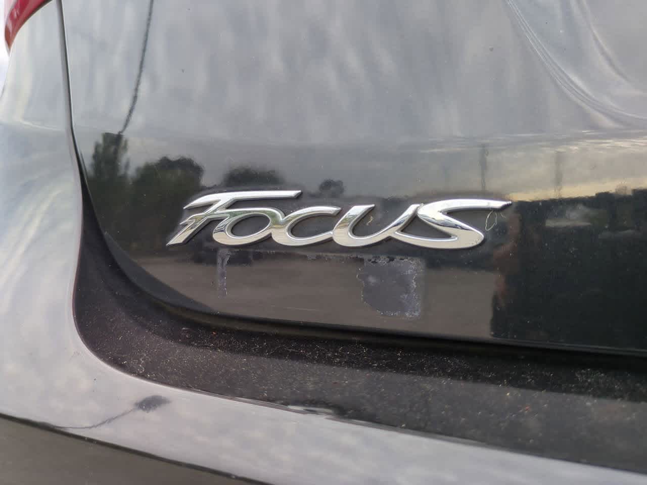 Thumbnail: 2015 Ford Focus - 13