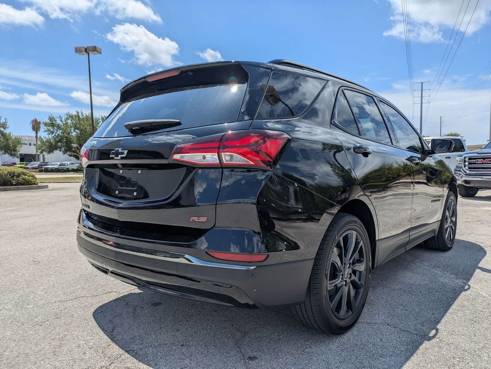Thumbnail: 2023 Chevrolet Equinox - 4