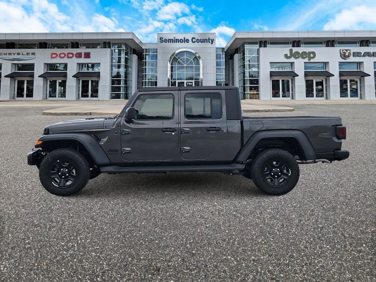 Thumbnail: 2025 Jeep Gladiator - 5