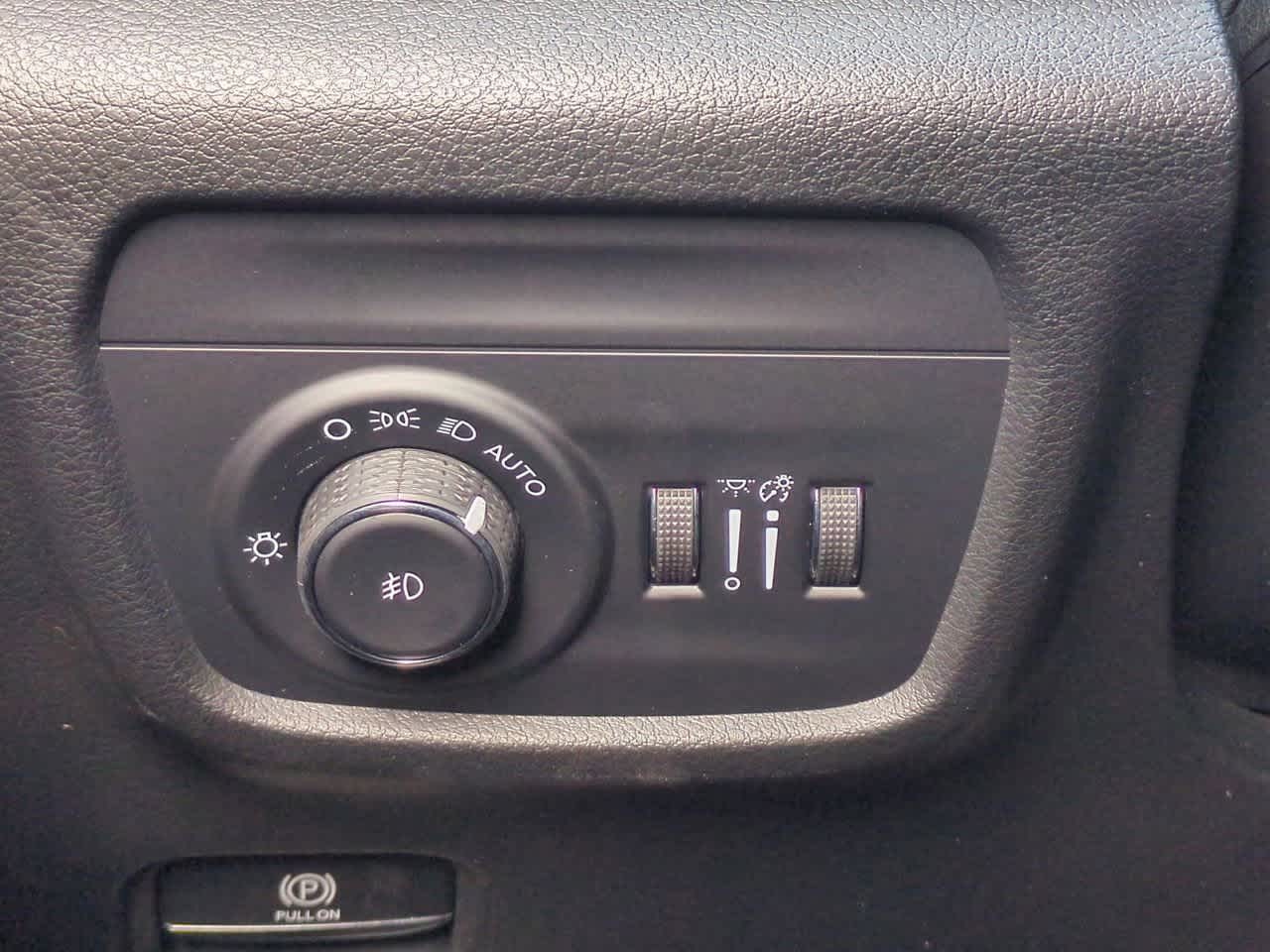 Thumbnail: 2025 Jeep Grand Cherokee L - 18