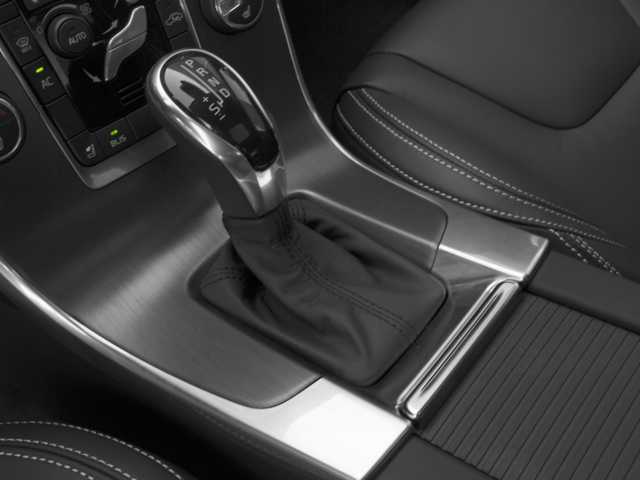 Thumbnail: 2015 Volvo S60 - 10