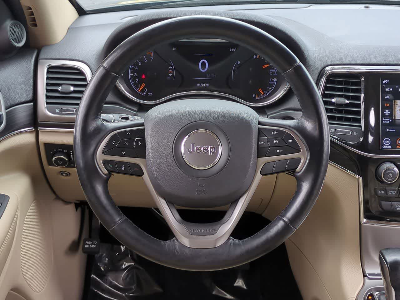 Thumbnail: 2021 Jeep Grand Cherokee - 24