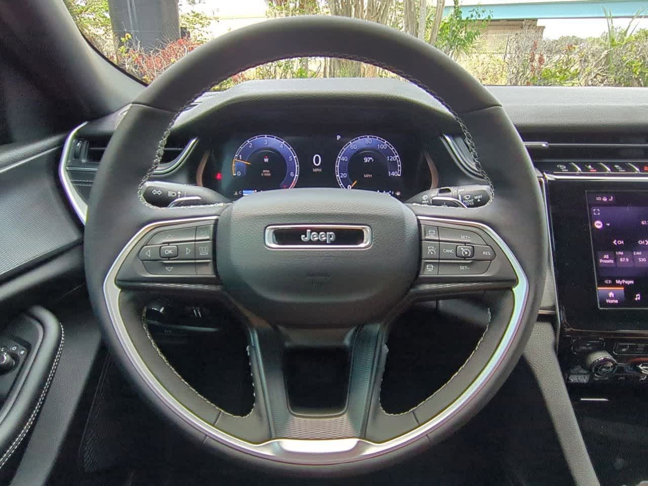 Thumbnail: 2025 Jeep Grand Cherokee L - 23