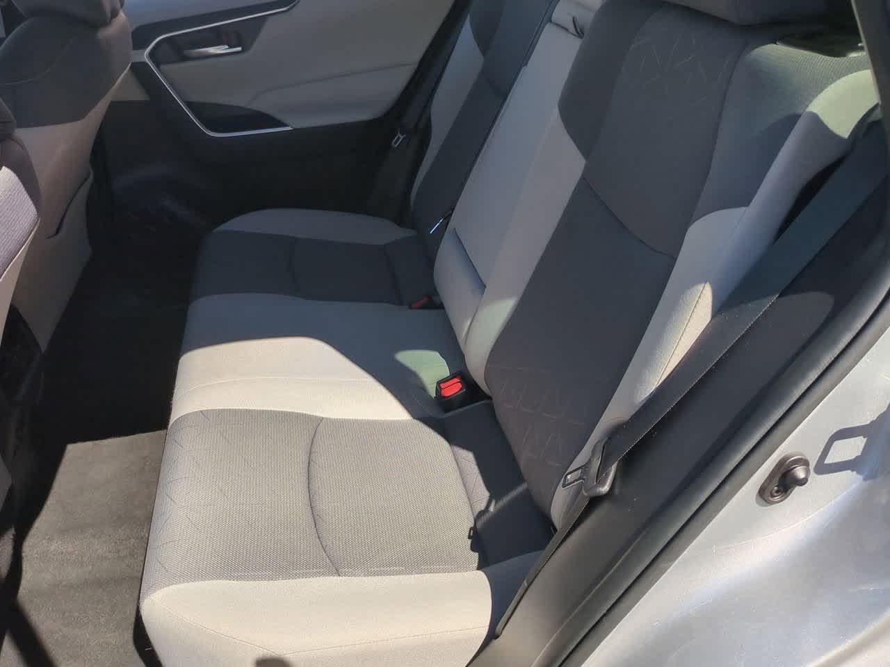 Thumbnail: 2019 Toyota RAV4 - 21