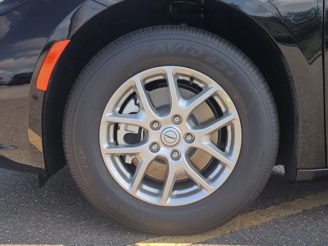 Thumbnail: 2026 Chrysler Pacifica - 14