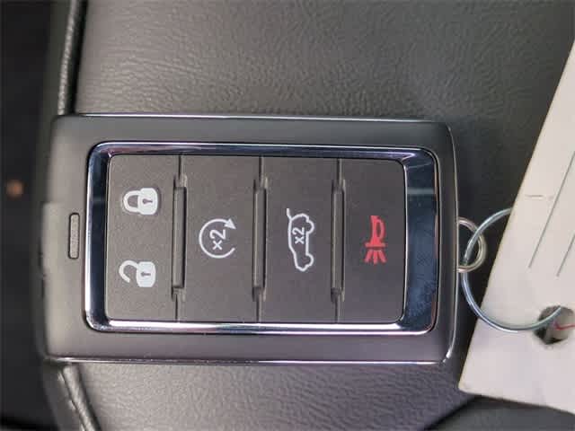 Thumbnail: 2025 Jeep Grand Cherokee - 36