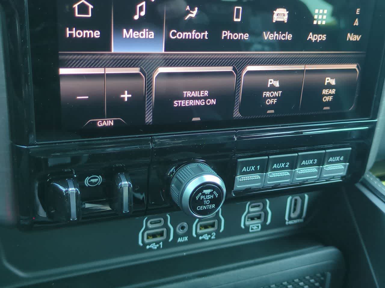 Thumbnail: 2026 RAM 1500 - 18