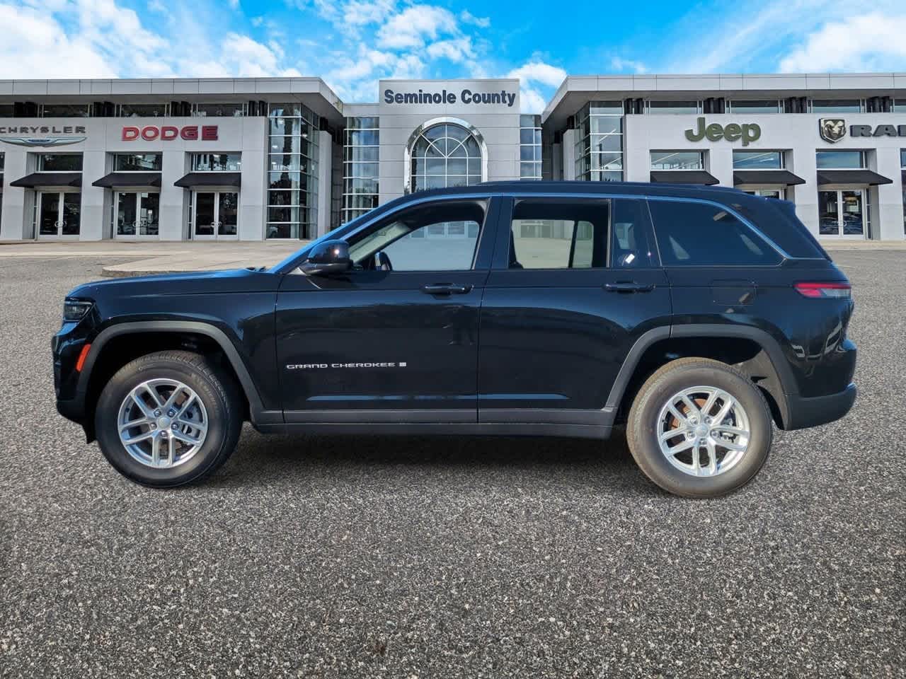 Thumbnail: 2025 Jeep Grand Cherokee - 5