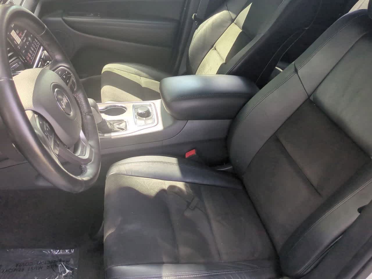 Thumbnail: 2022 Jeep Grand Cherokee - 16