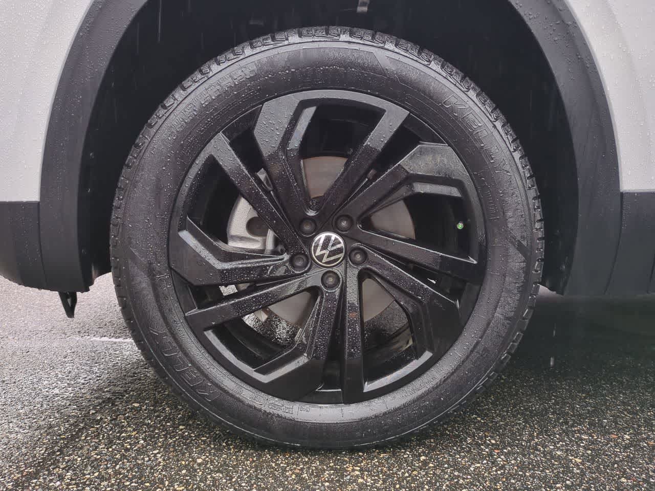 Thumbnail: 2023 Volkswagen Atlas - 14