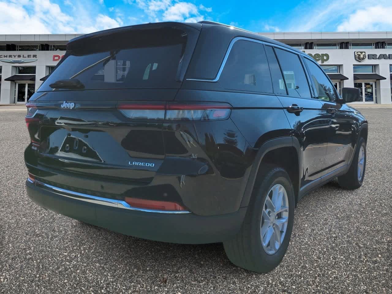 Thumbnail: 2025 Jeep Grand Cherokee - 8