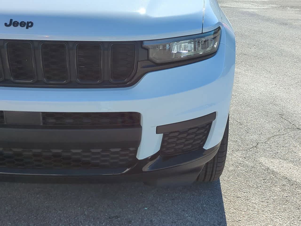 Thumbnail: 2025 Jeep Grand Cherokee L - 11