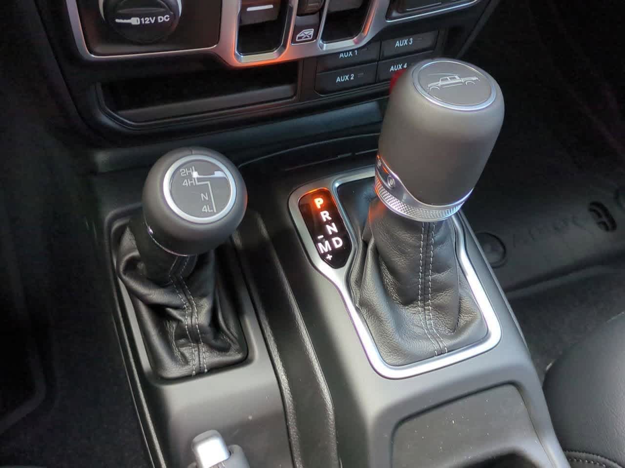 Thumbnail: 2025 Jeep Gladiator - 32