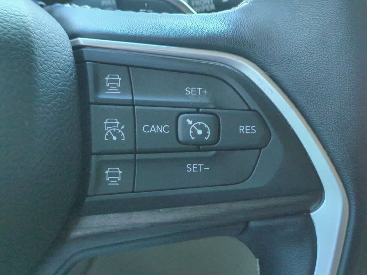 Thumbnail: 2022 Jeep Grand Cherokee L - 26