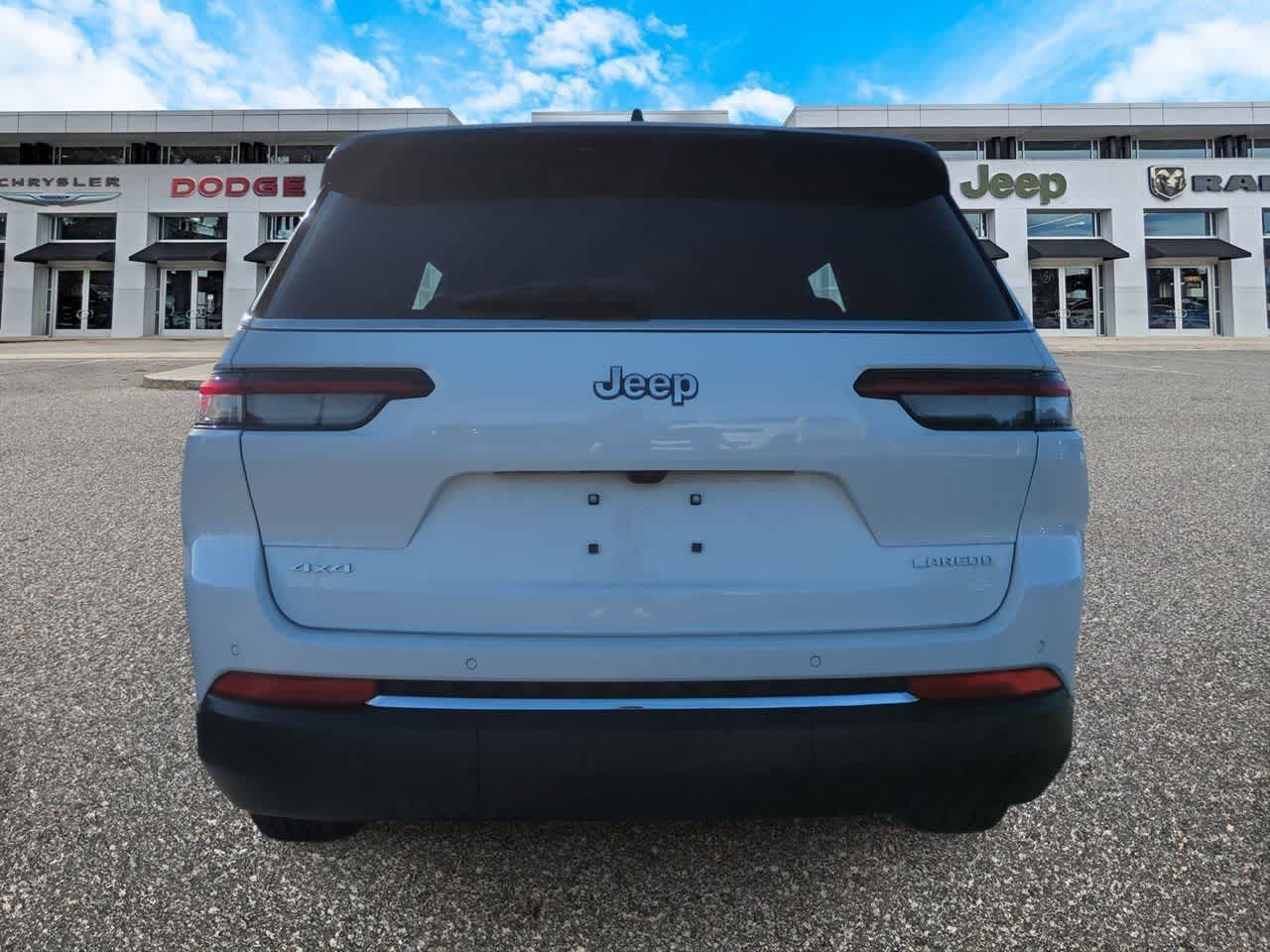 Thumbnail: 2025 Jeep Grand Cherokee L - 7