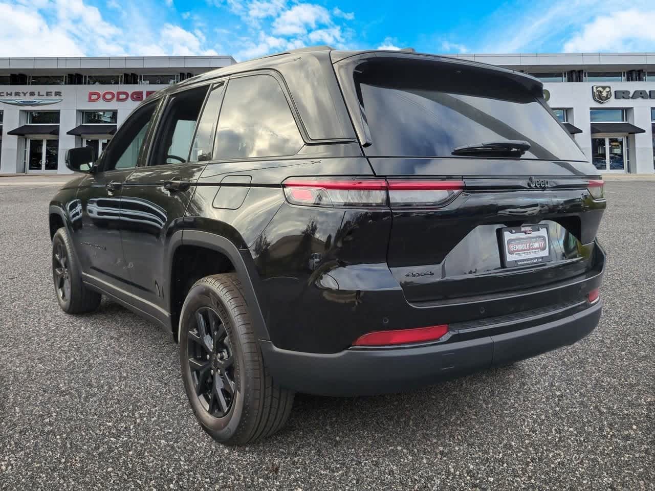 Thumbnail: 2025 Jeep Grand Cherokee - 6