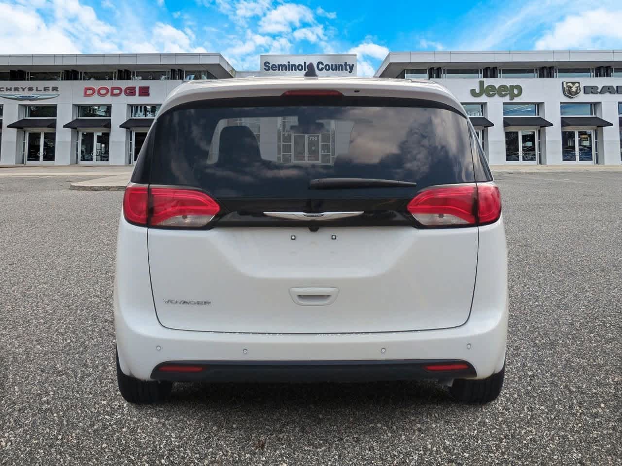 Thumbnail: 2026 Chrysler Voyager - 7