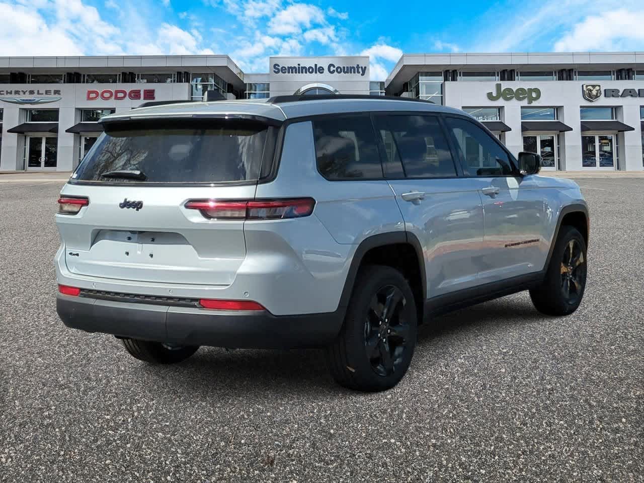 Thumbnail: 2025 Jeep Grand Cherokee L - 8