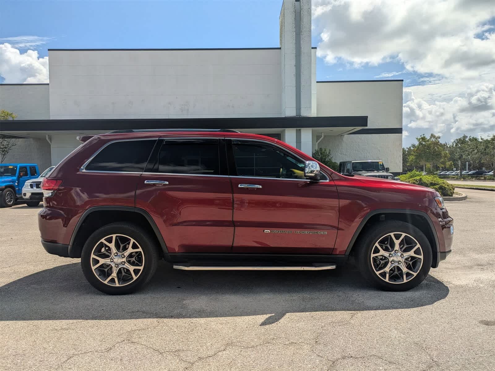 Thumbnail: 2022 Jeep Grand Cherokee - 4