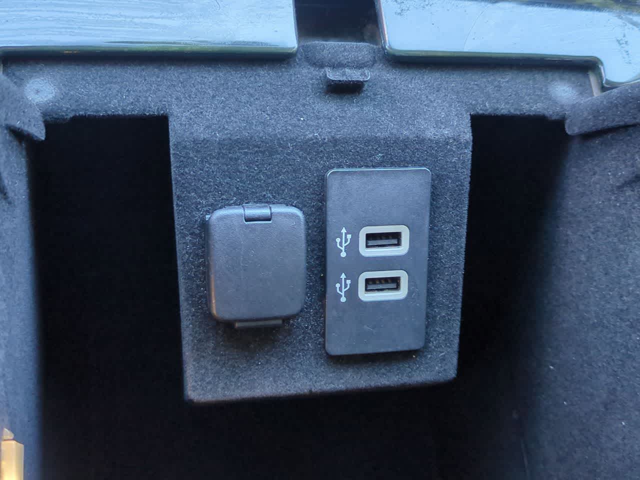 Thumbnail: 2017 Lincoln Navigator L - 33