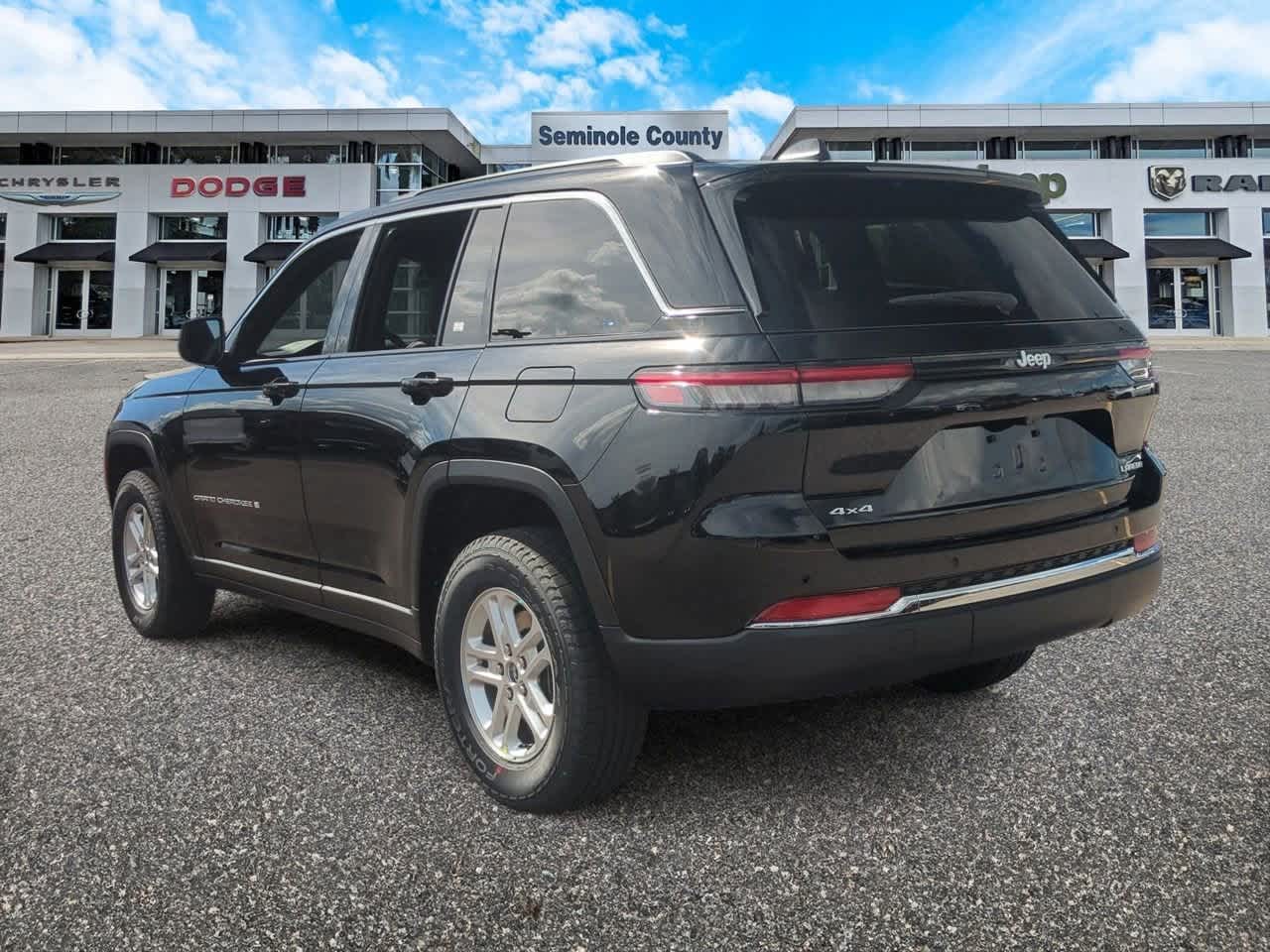 Thumbnail: 2025 Jeep Grand Cherokee - 6