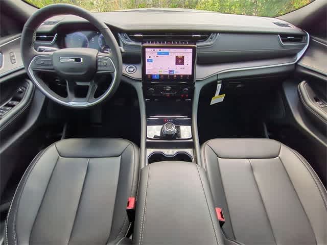 Thumbnail: 2025 Jeep Grand Cherokee - 16