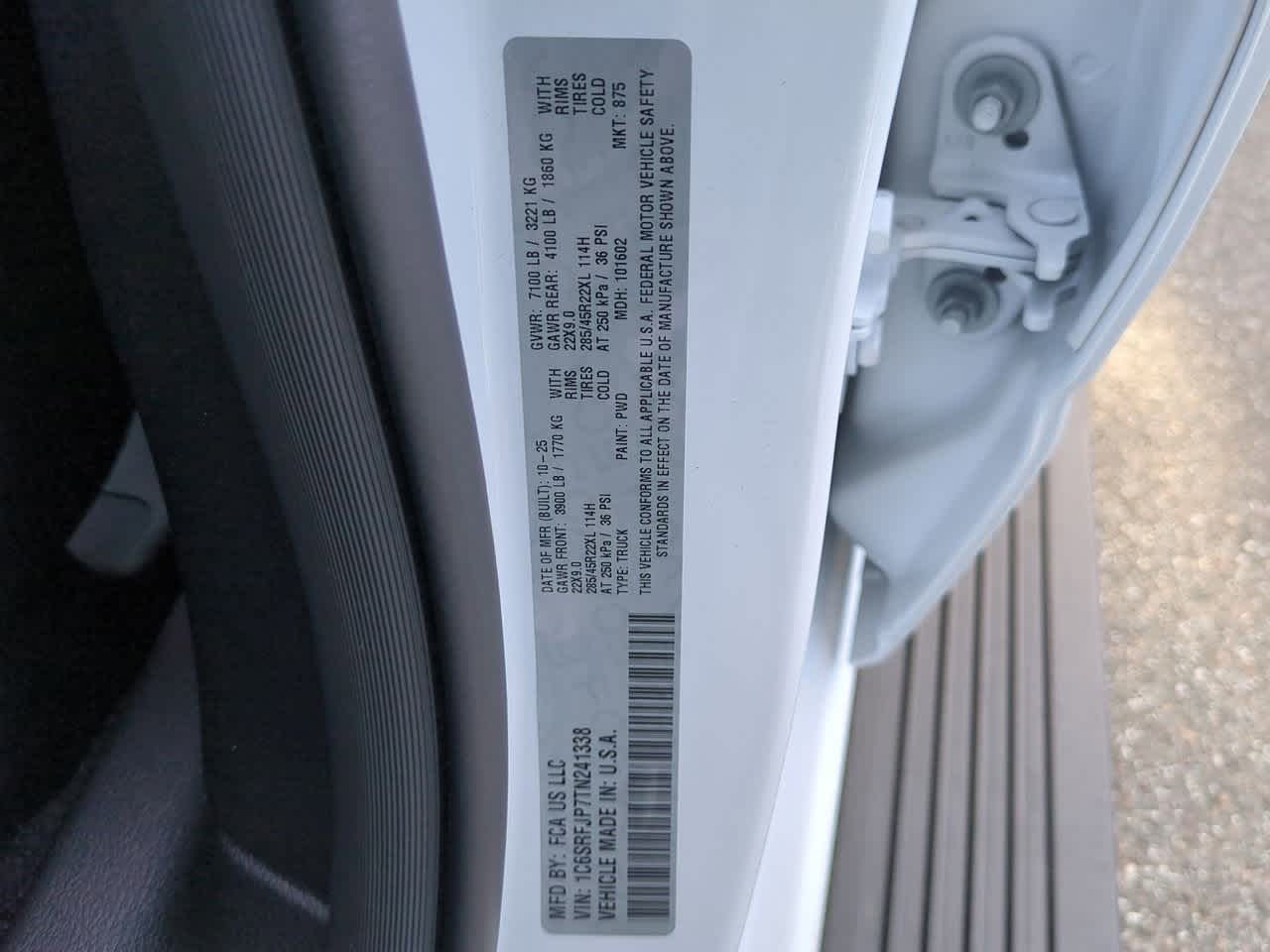 Thumbnail: 2026 RAM 1500 - 38